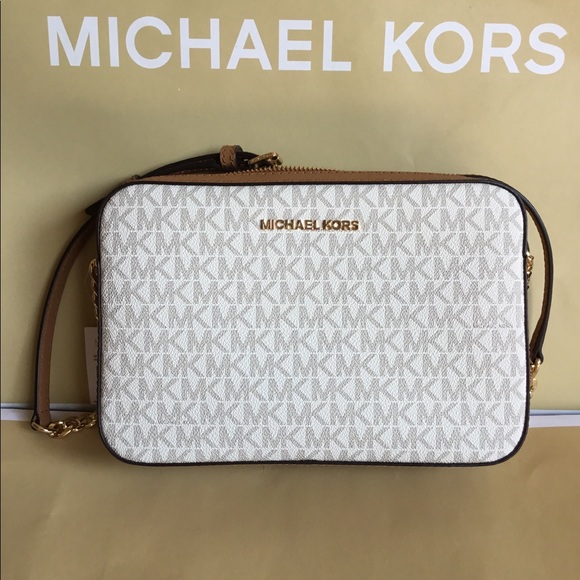 Michael Kors Handbags - 🌿Michael Kors Large Crossbody Shoulder Bag NWT.